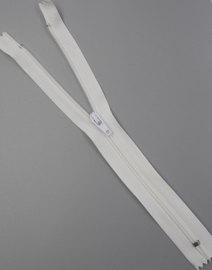 Молния пластиковая витая с металлическим замком цвет Белый, Тип3, 20 см